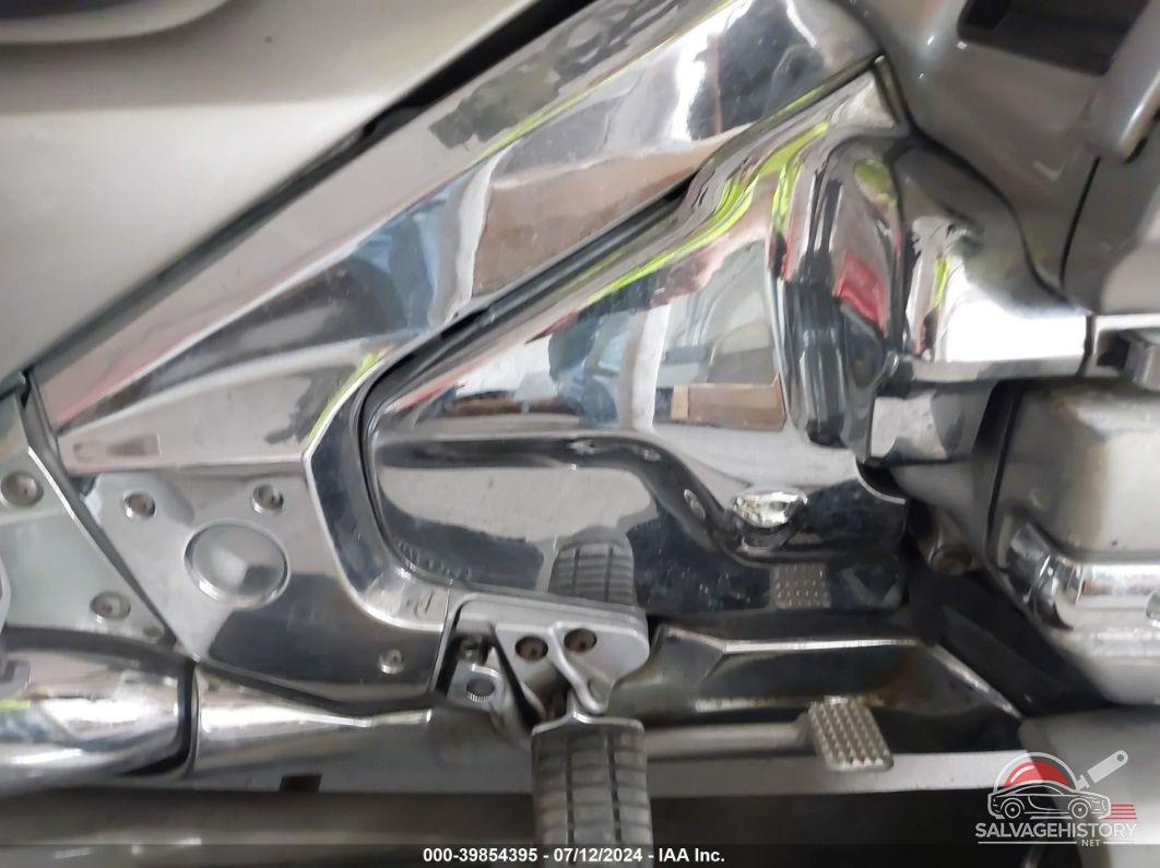 1HFSC47053A202222 2003 HONDA GL1800 photo no. 8