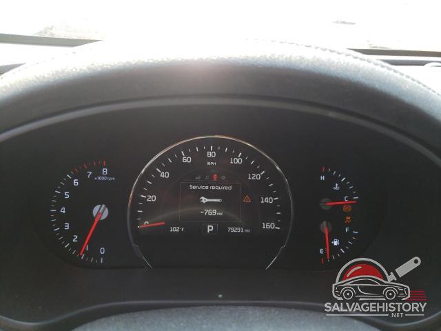 5XYPHDA1XJG360703 2018 KIA SORENTO photo no. 9