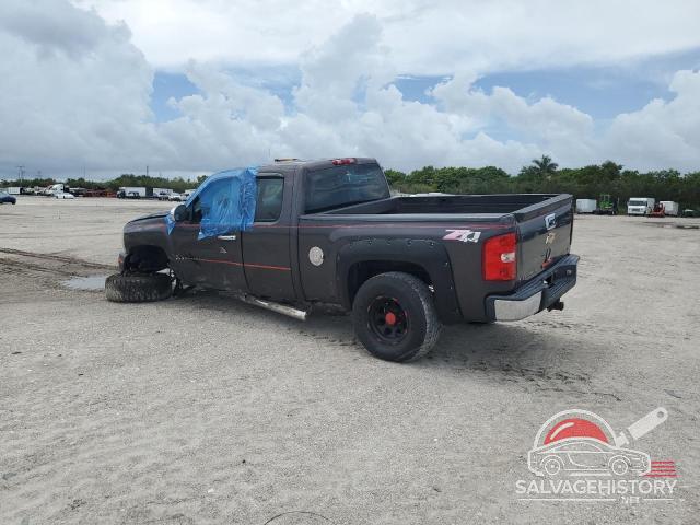 1GCSCPEX5AZ165280 2010 CHEVROLET ALL Models photo no. 2