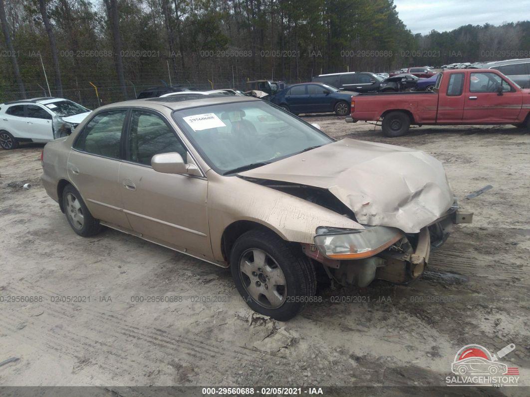 1HGCG16561A070200 2001 HONDA ACCORD SDN photo no. 3