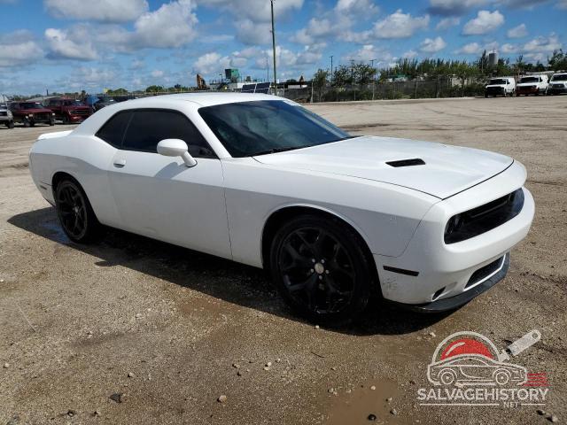 2C3CDZAG7GH254428 2016 DODGE CHALLENGER photo no. 4