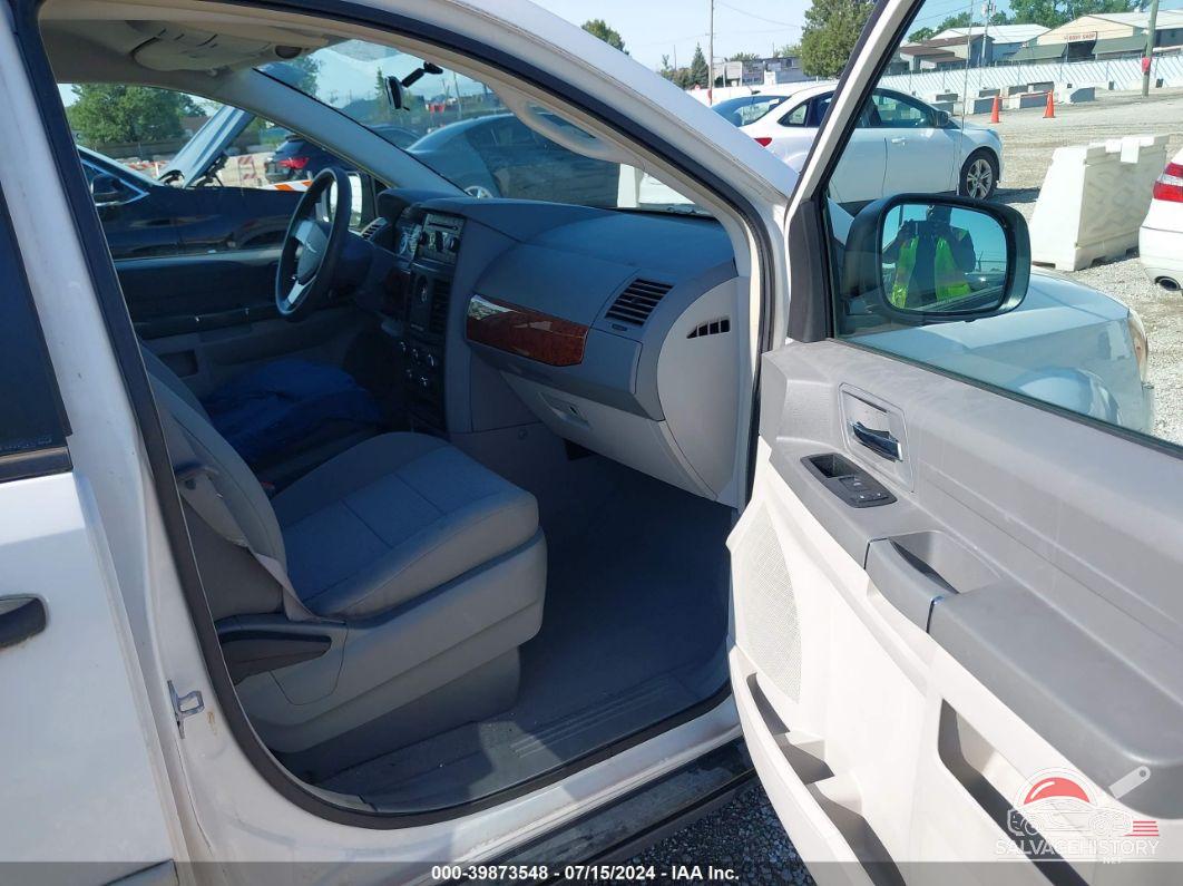 2A8HR44H28R826472 2008 CHRYSLER TOWN & COUNTRY photo no. 5