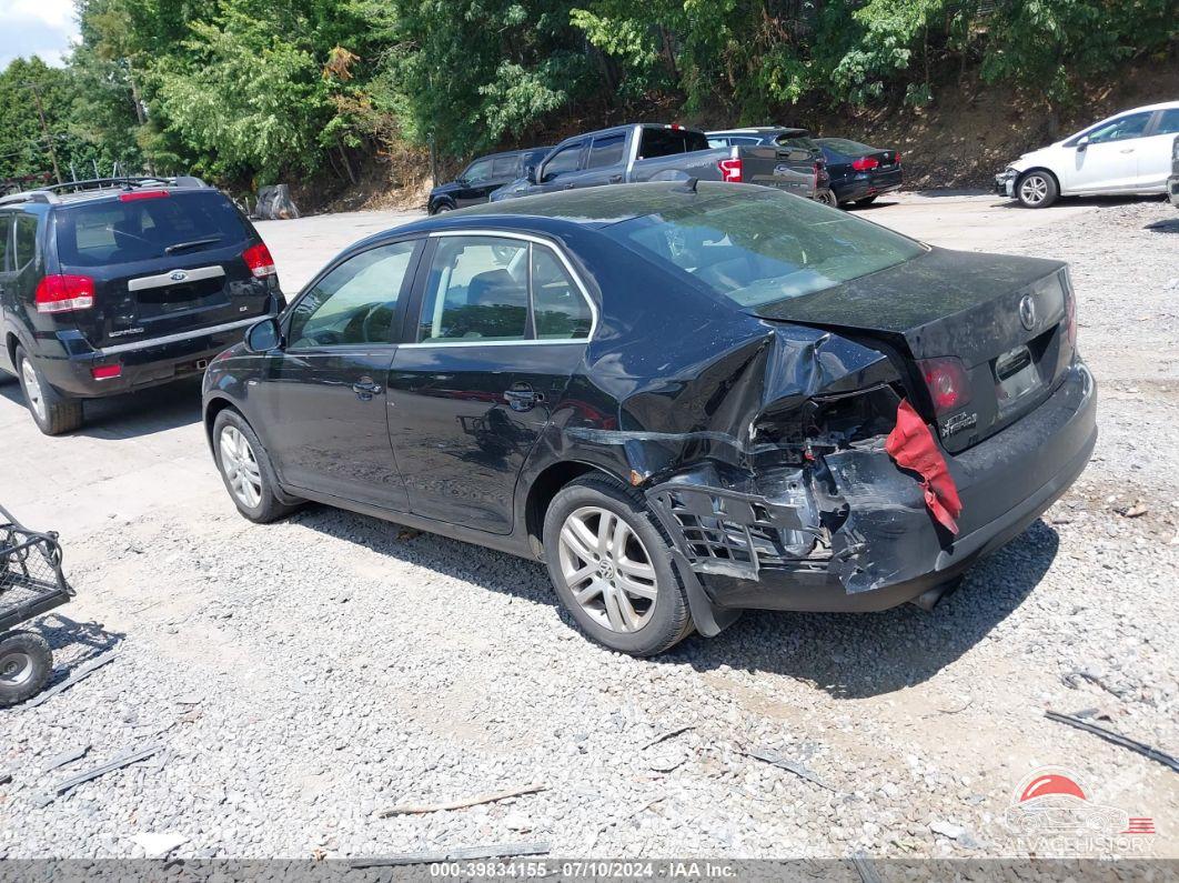 3VWRL7AJ3AM123964 2010 VOLKSWAGEN JETTA photo no. 3
