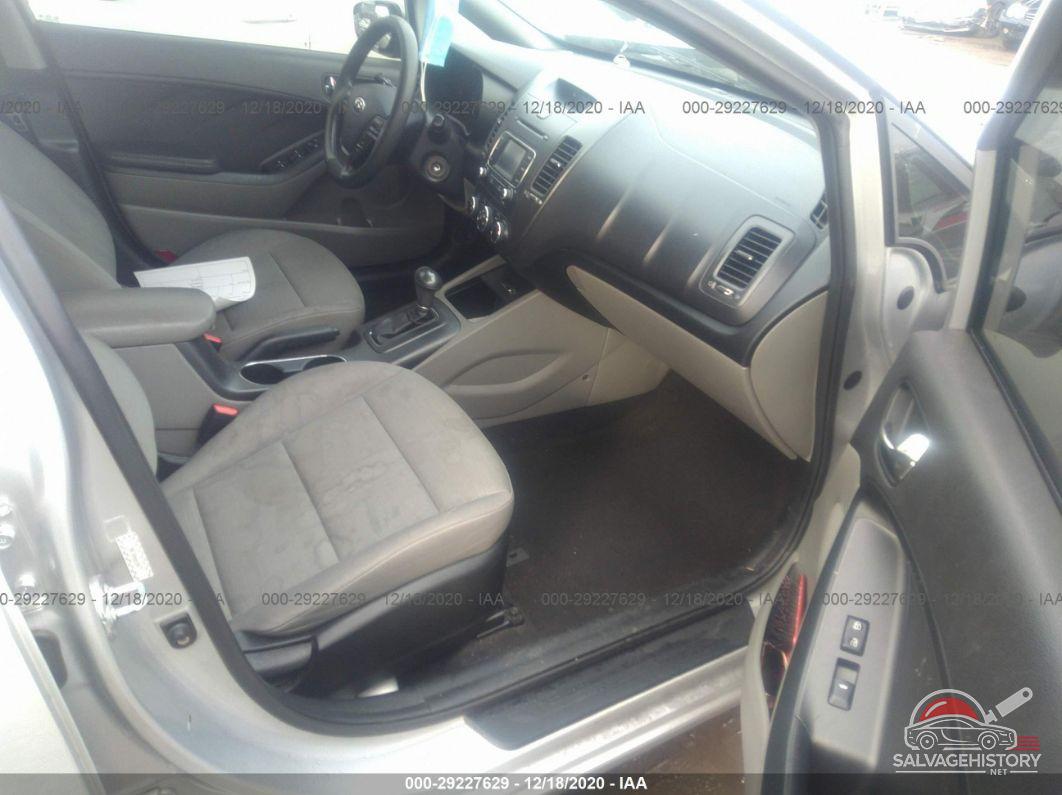 KNAFX4A66G5566271 2016 KIA FORTE photo no. 5