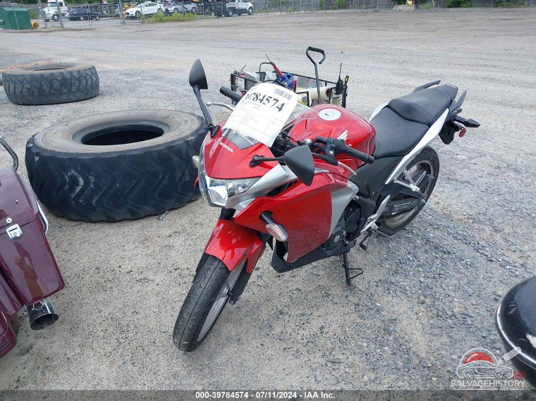 MLHMC4106C5202036 2012 HONDA CBR250 photo no. 2