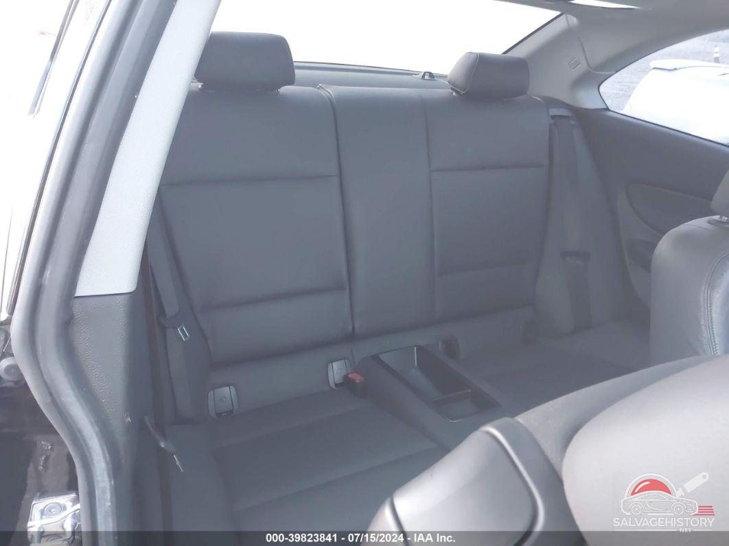 WBAUC73598VF25579 2008 BMW 135I photo no. 8