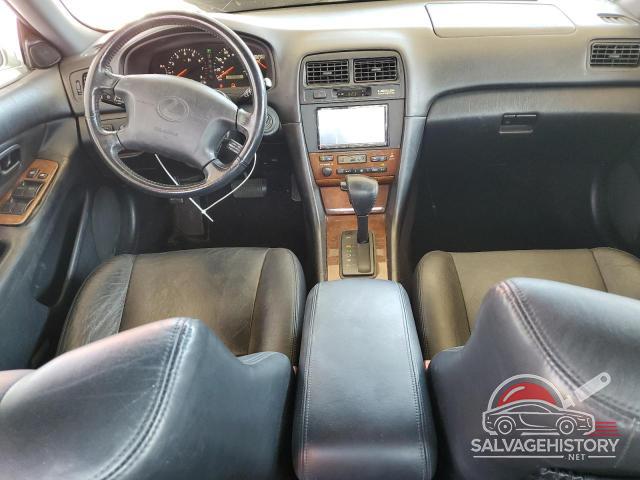 JT8BF28GX10307387 2001 LEXUS ES300 photo no. 8
