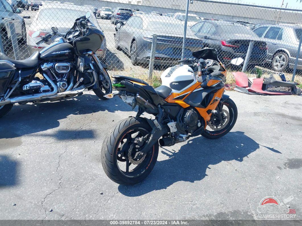 JKAEXEJ19HDA01848 2017 KAWASAKI EX650 photo no. 4