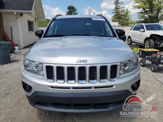 1J4NF1FB1BD215556 2011 JEEP COMPASS photo no. 5