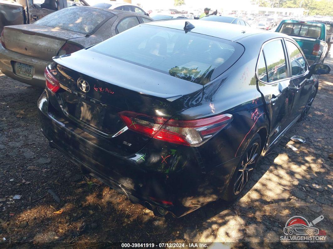 4T1G11AK4MU602475 2021 TOYOTA CAMRY photo no. 4