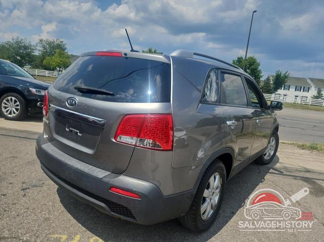 5XYKT3A60CG195231 2012 KIA SORENTO photo no. 4