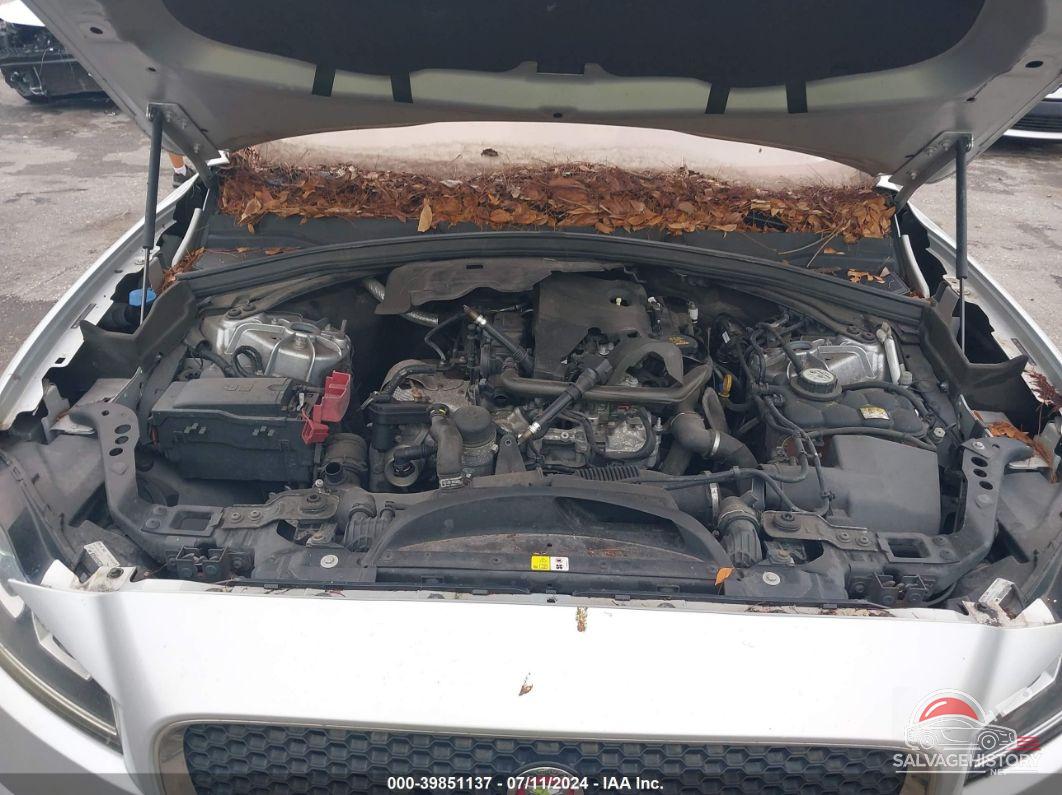 SADCJ2FX2JA268493 2018 JAGUAR F-PACE photo no. 10