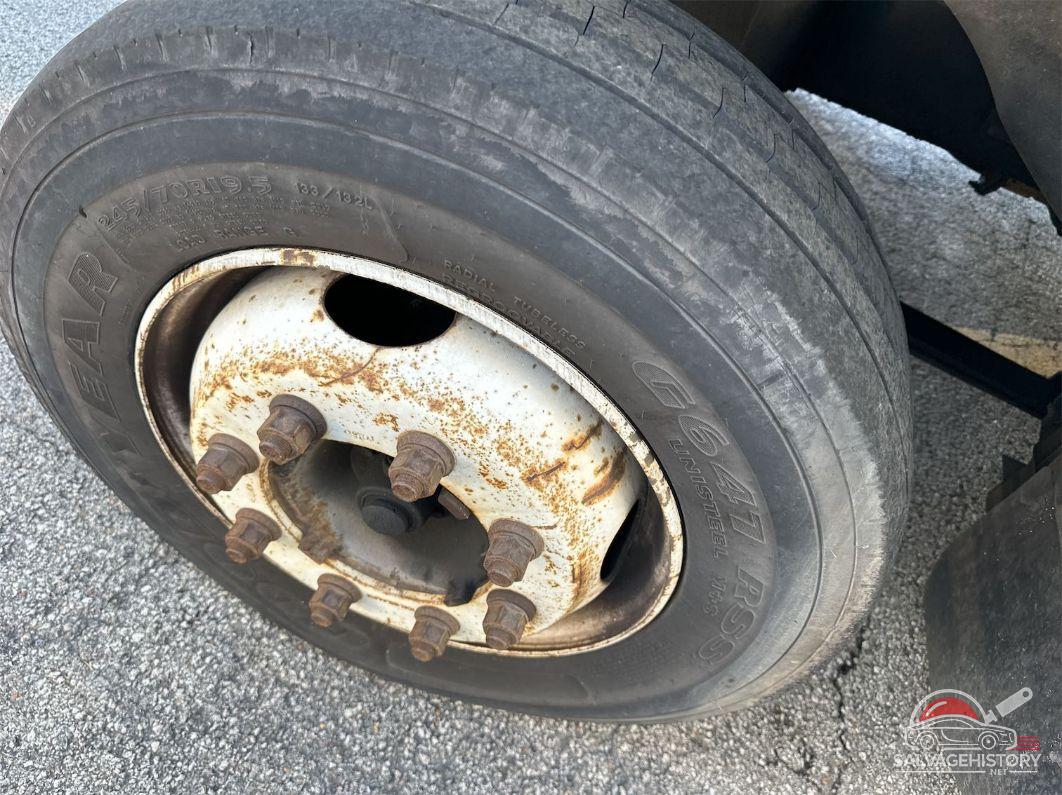 1FDNF6DC1HDB04654 2017 FORD F-650 DIESEL photo no. 8