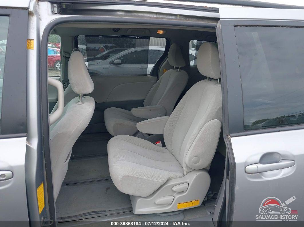 5TDJK3DCXBS020261 2011 TOYOTA SIENNA photo no. 8