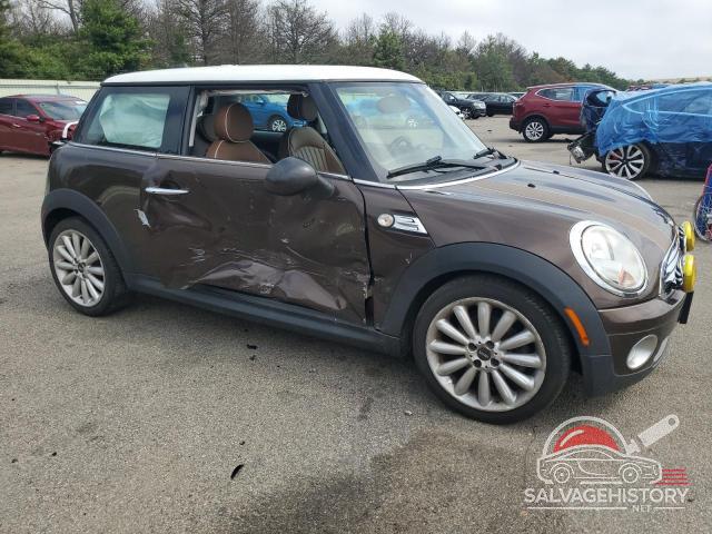 WMWMF3C52ATZ64329 2010 MINI COOPER photo no. 4