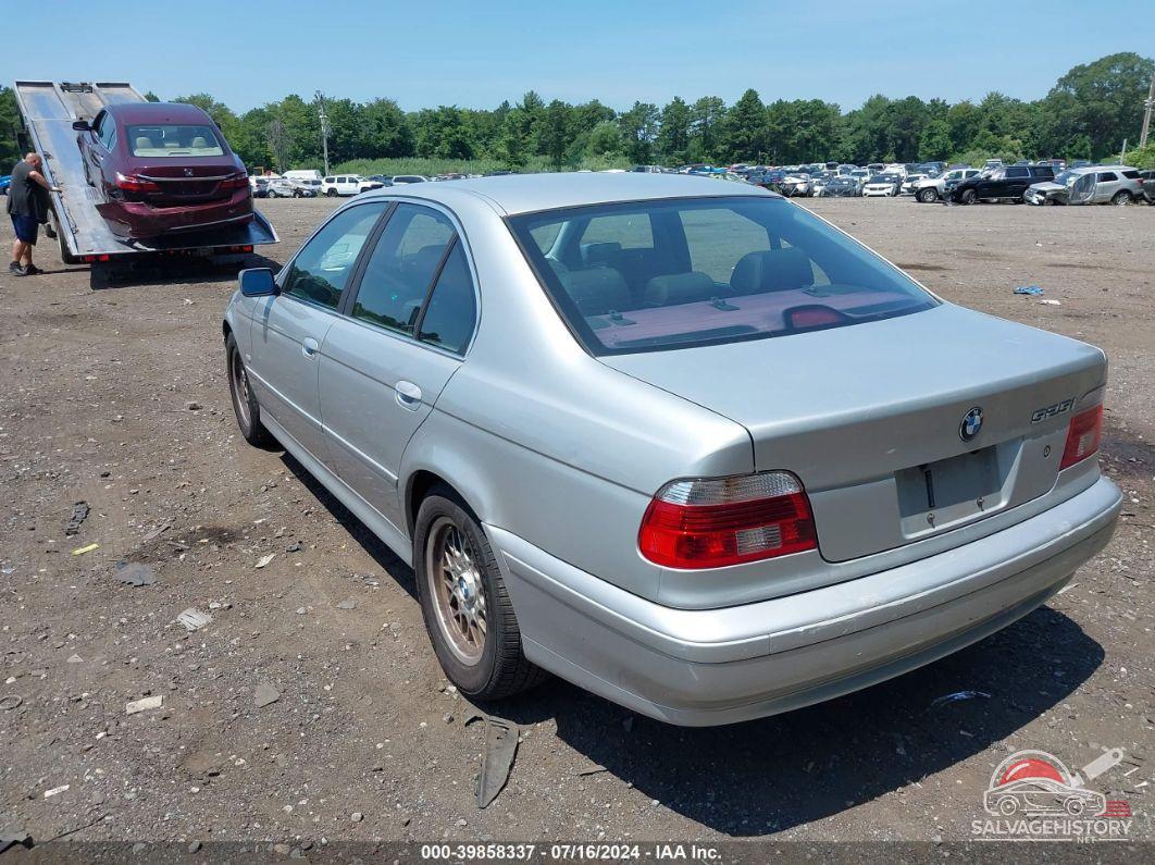 WBADT434X2GY95194 2002 BMW 525IA photo no. 3