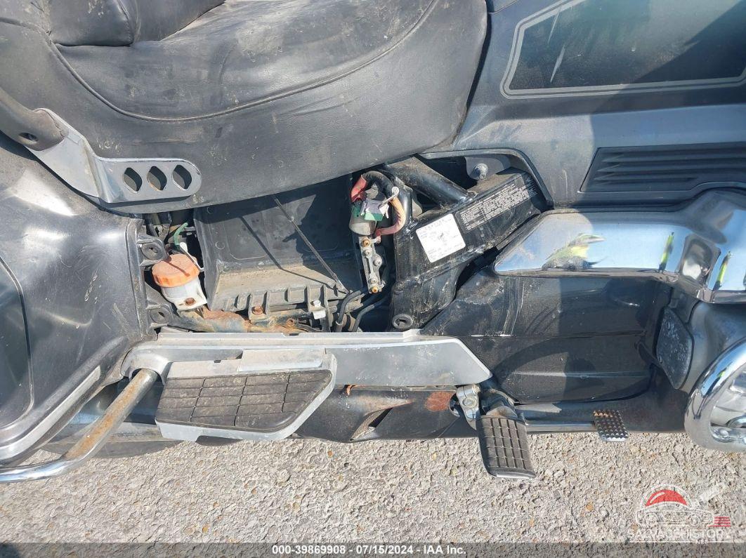 1HFSC2203JA008846 1988 HONDA GL1500 photo no. 9