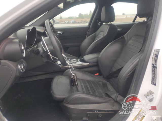 ZARFAMBN4P7666812 2023 ALFA ROMEO GIULIA photo no. 7