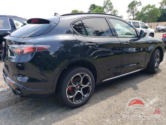 ZASPAKBNXR7D76510 2024 ALFA ROMEO STELVIO photo no. 3