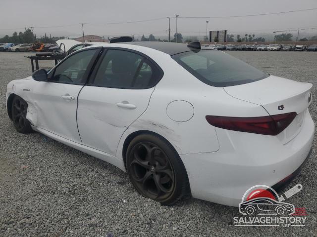 ZARFAMBN4P7666812 2023 ALFA ROMEO GIULIA photo no. 2