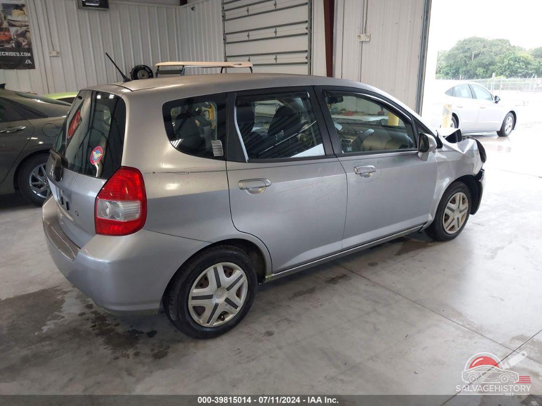 JHMGD38478S063400 2008 HONDA FIT photo no. 4