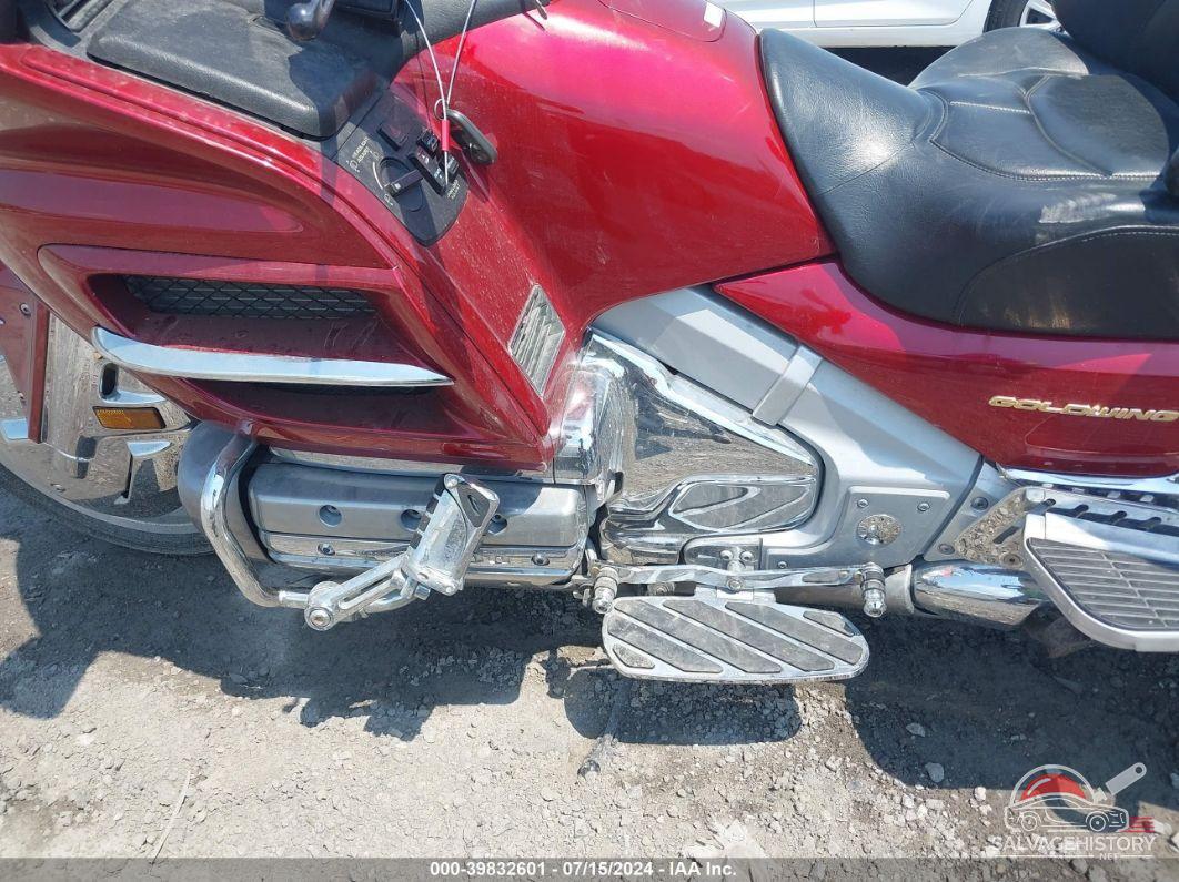 1HFSC47491A000659 2001 HONDA GL1800 photo no. 9