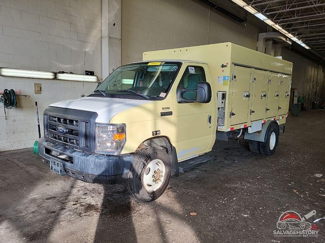 1FDXE4FS0JDC17473 2018 FORD ECONOLINE photo no. 5