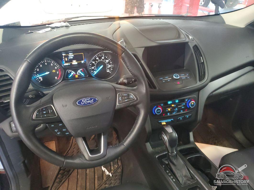1FMCU9HD1KUB11743 2019 FORD ESCAPE photo no. 2