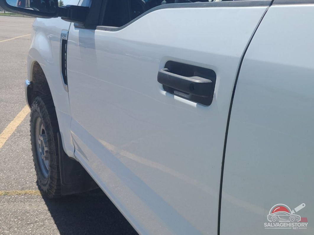 1FT7X3B62KEE27456 2019 FORD F350 photo no. 4