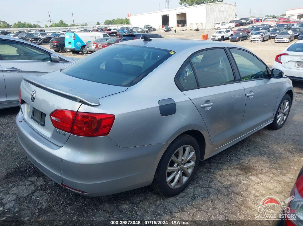 3VWDP7AJ3CM129149 2012 VOLKSWAGEN JETTA photo no. 4