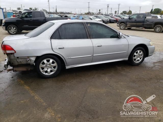 1HGCG66841A096558 2001 HONDA ACCORD photo no. 3