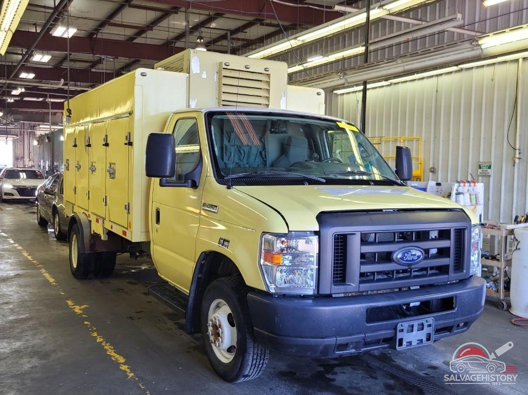 1FDXE4FS6KDC07807 2019 FORD ECONOLINE photo no. 2