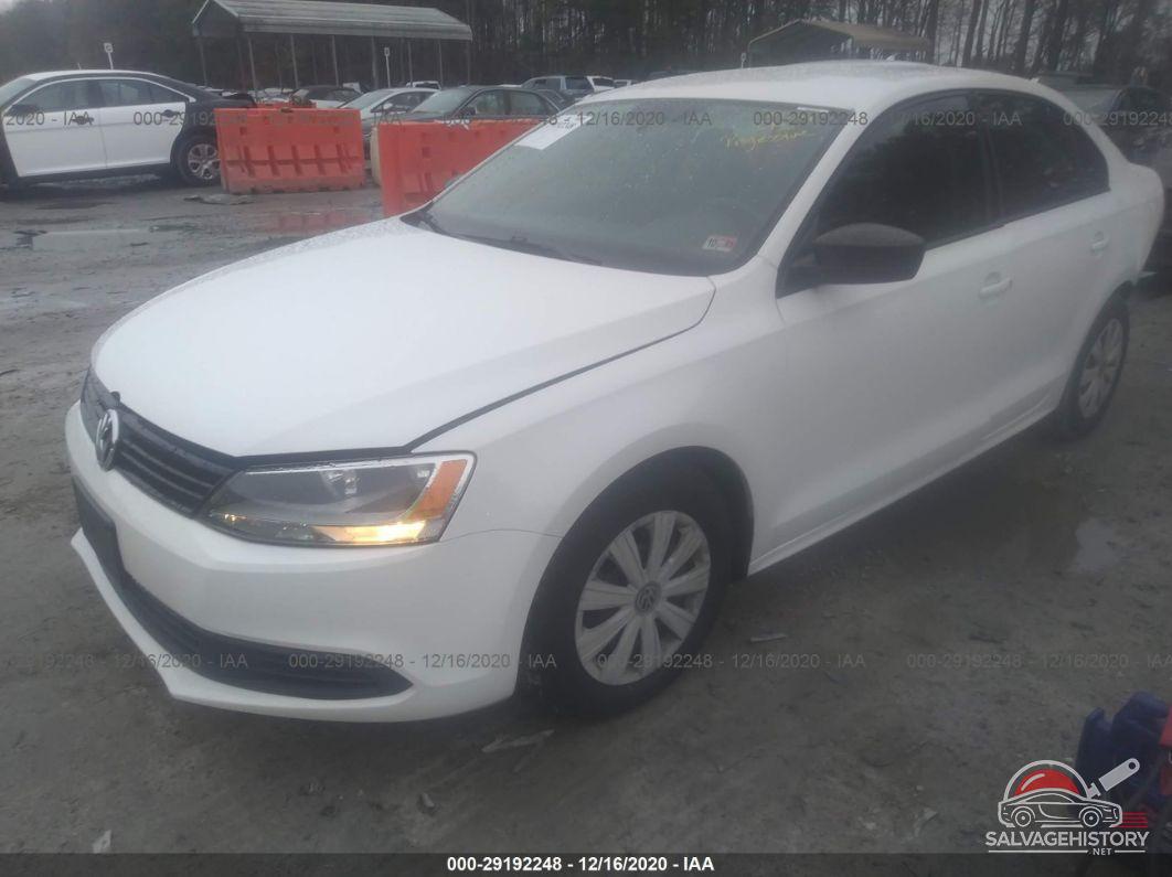 3VW2K7AJ3EM376048 2014 VOLKSWAGEN JETTA SEDAN photo no. 2