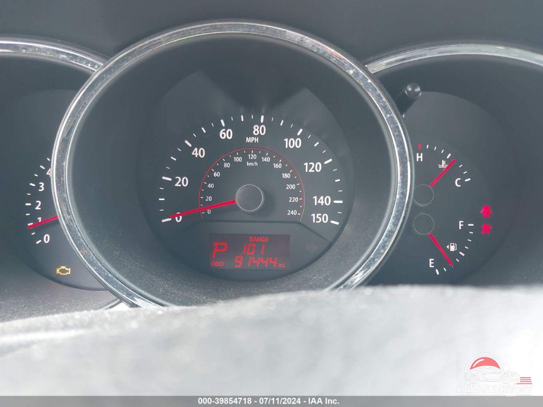 5XYKT3A18BG170175 2011 KIA SORENTO photo no. 7