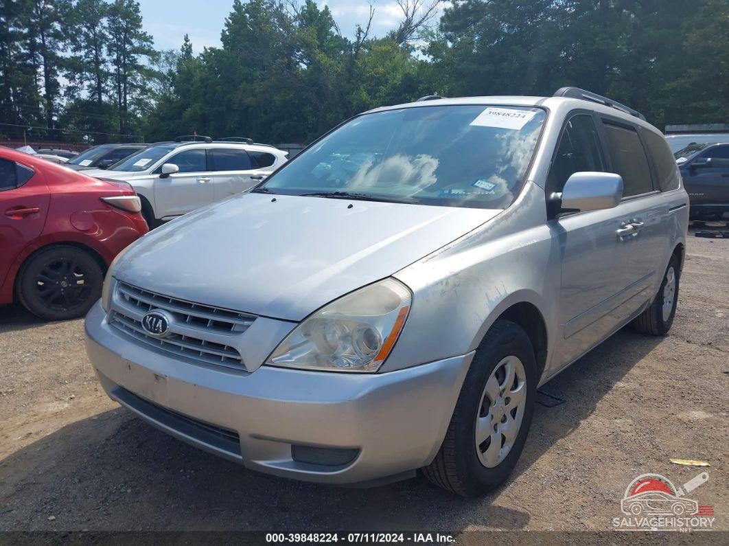 KNDMB233386229522 2008 KIA SEDONA photo no. 2