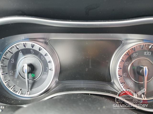 2C3CCAAG2GH123878 2016 CHRYSLER 300 photo no. 9