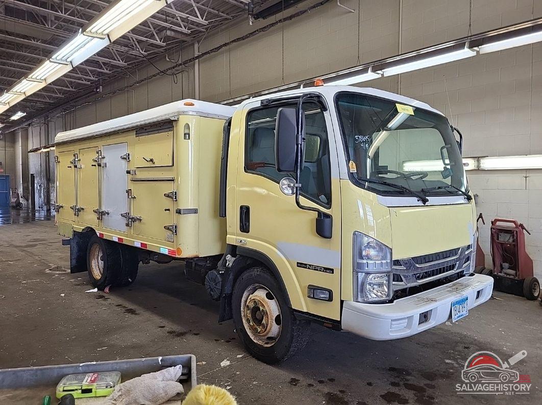 54DC4W1B8HS800660 2017 ISUZU NPR HD GAS REG photo no. 3