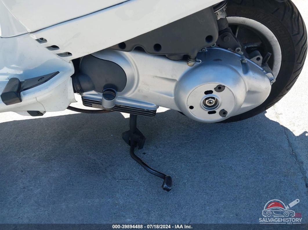 ZAPM688F2C5001938 2012 VESPA LX 150 / LXV 150 / S photo no. 9