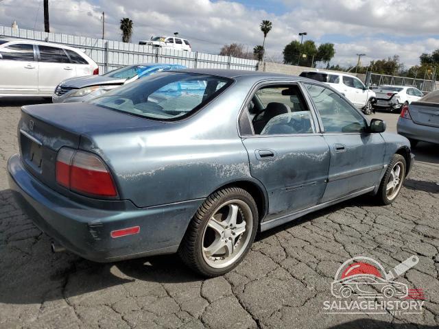 1HGCD5638TA107541 1996 HONDA ACCORD photo no. 3