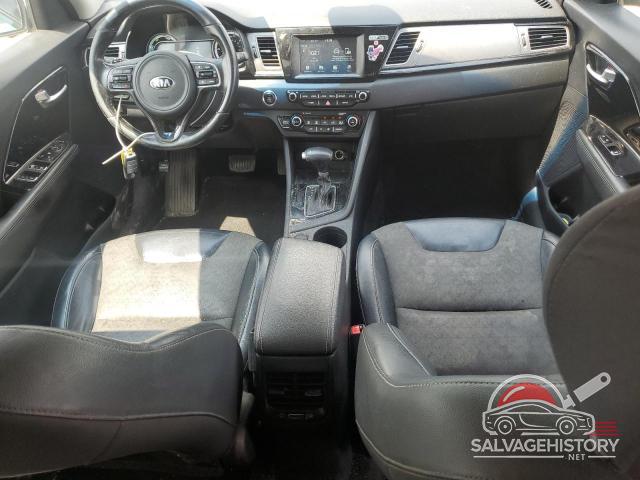 KNDCC3LC0H5047815 2017 KIA NIRO photo no. 8