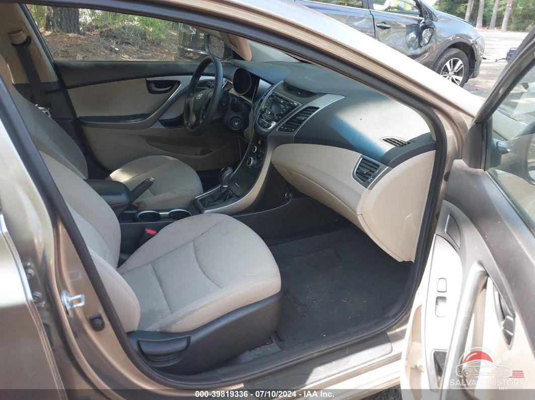 5NPDH4AE9EH488872 2014 HYUNDAI ELANTRA photo no. 5