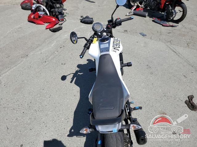 MD2JUJ406PC220545 2023 HUSQVARNA VITPILEN 4 photo no. 6