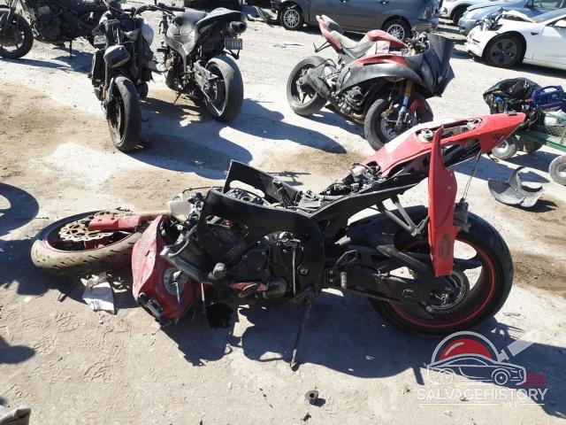 JS1GN7DA672104917 2007 SUZUKI GSXR600 photo no. 3