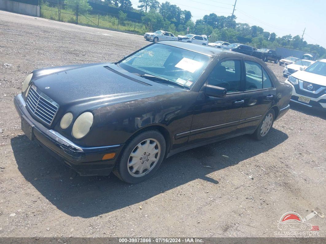 WDBJF65FXWA563836 1998 MERCEDES-BENZ E 320 photo no. 2