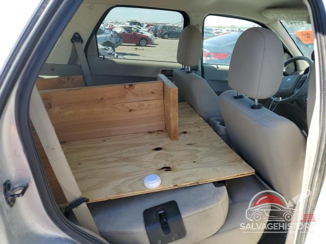 1FMCU5K3XBKC19685 2011 FORD ESCAPE photo no. 10