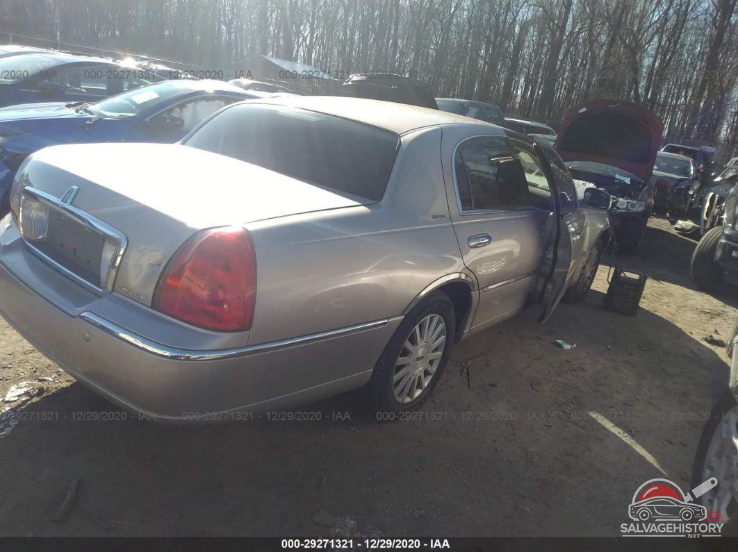 1LNHM82W13Y681455 2003 LINCOLN TOWN CAR photo no. 4