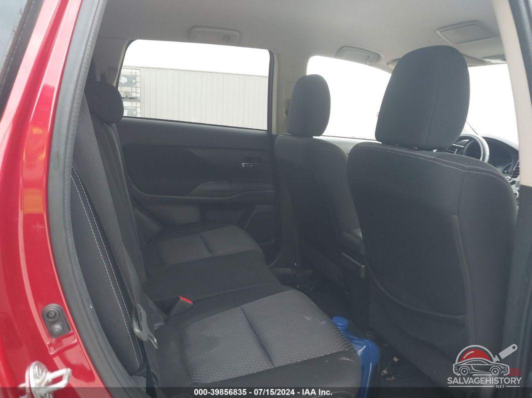 JA4AZ3A36JZ036514 2018 MITSUBISHI OUTLANDER photo no. 8