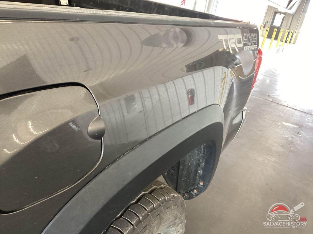 5TFSZ5AN8JX162263 2018 TOYOTA TACOMA photo no. 3