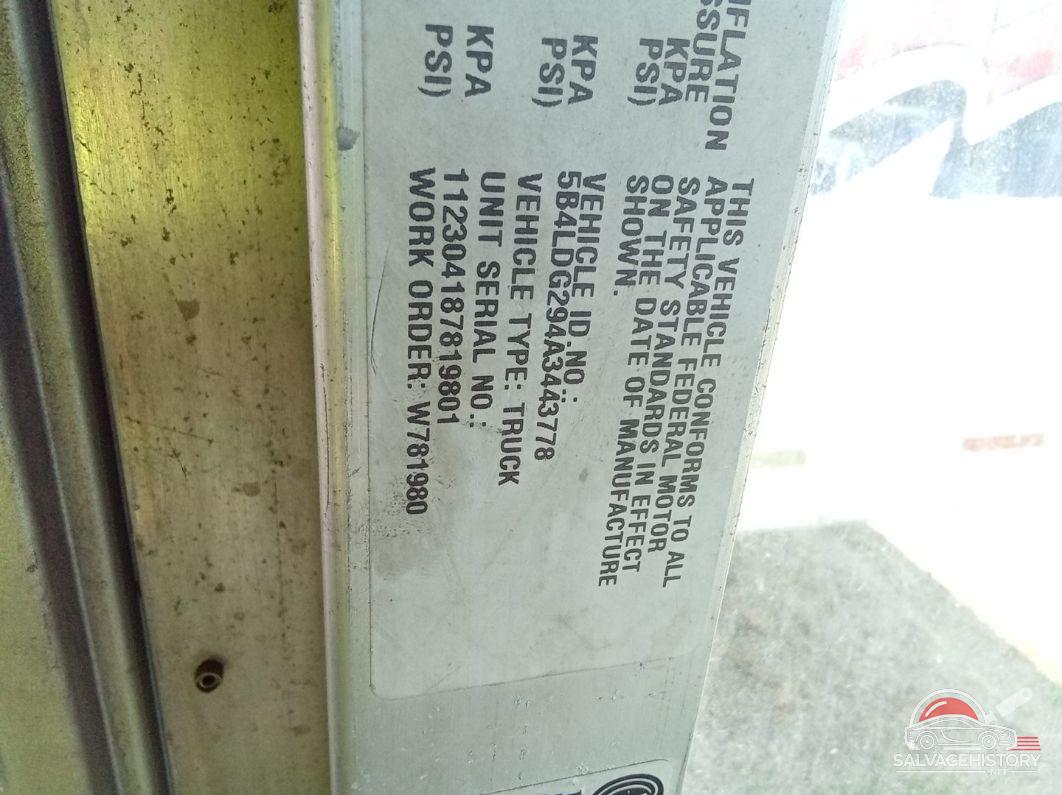 5B4LDG294A3443778 2010 WORKHORSE CUSTOM CHASSIS COMMERCIAL CHASSIS photo no. 2
