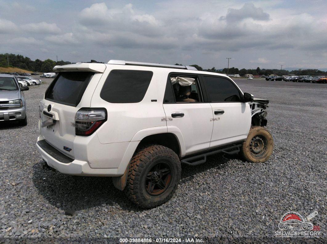 JTEBU5JR5H5429488 2017 TOYOTA 4RUNNER photo no. 4